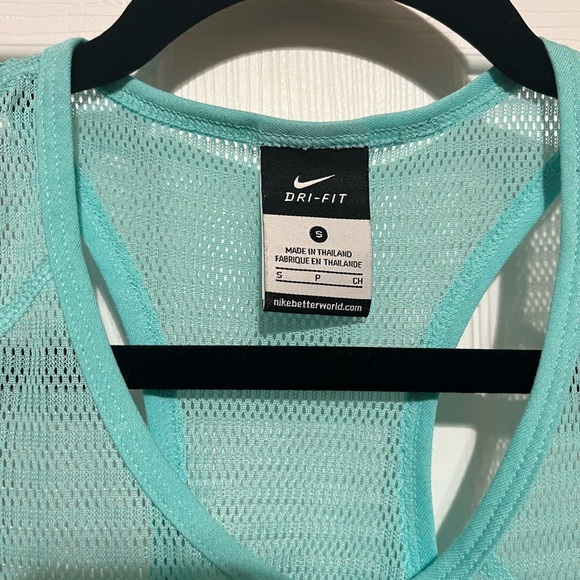 Nike Tank With Mesh Detail - Picture 3 of 4